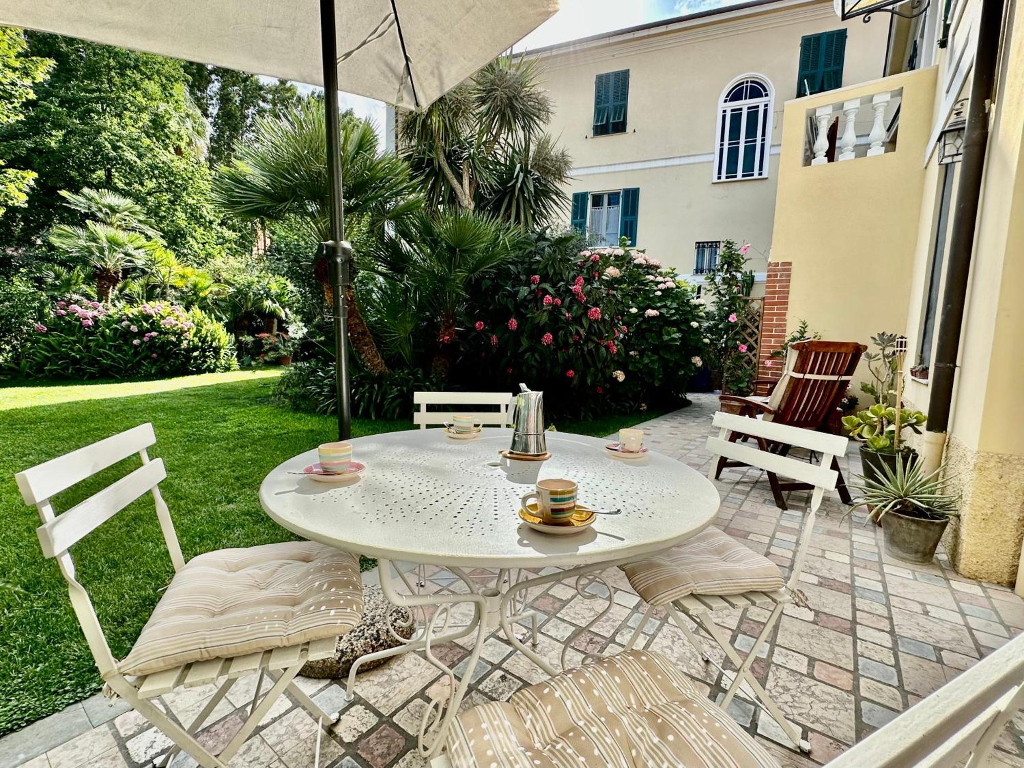 Villa Angelina Casa Limone فاليكروسيا المظهر الخارجي الصورة